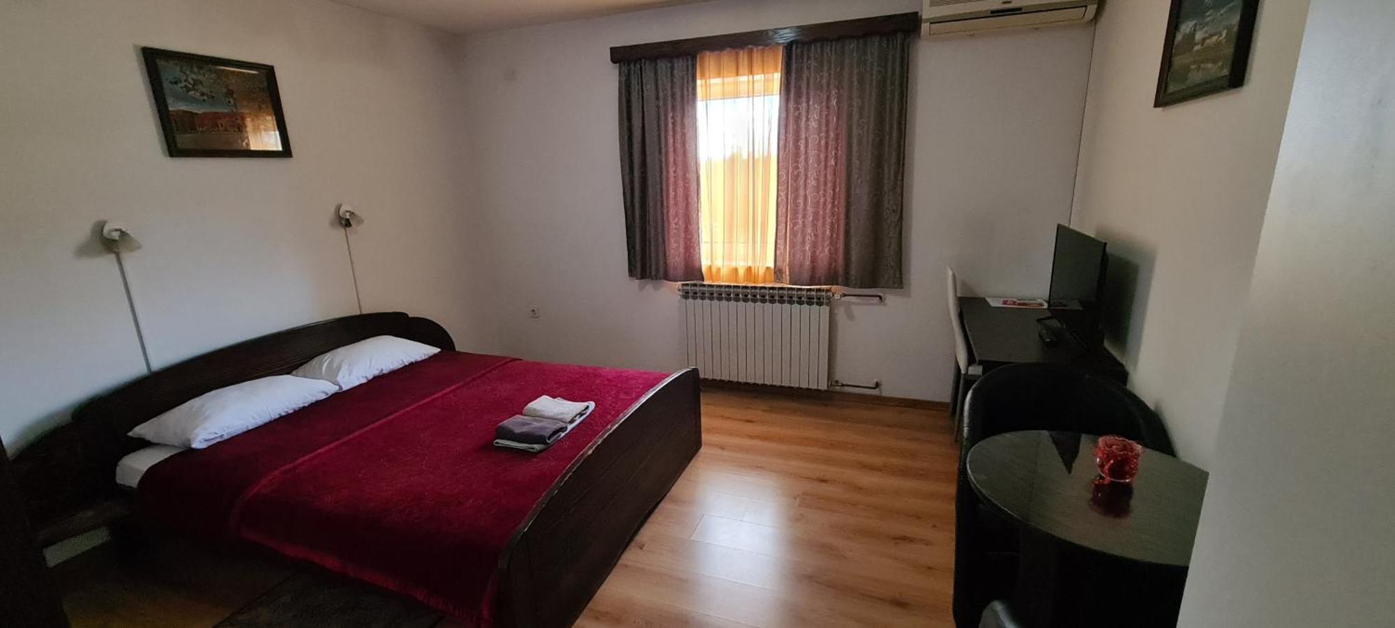 Guesthouse Kod Mosta カルロヴァッツ エクステリア 写真